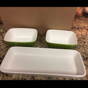 Celebrating home Green & White Stoneware ceramic serving mini tray set
